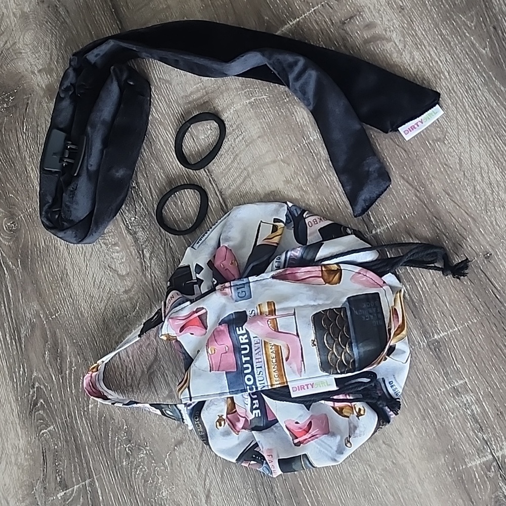 NEW! Dirty Girl by @amandaellisxo Heatless Curling Wrap & Travel Make Up Bag